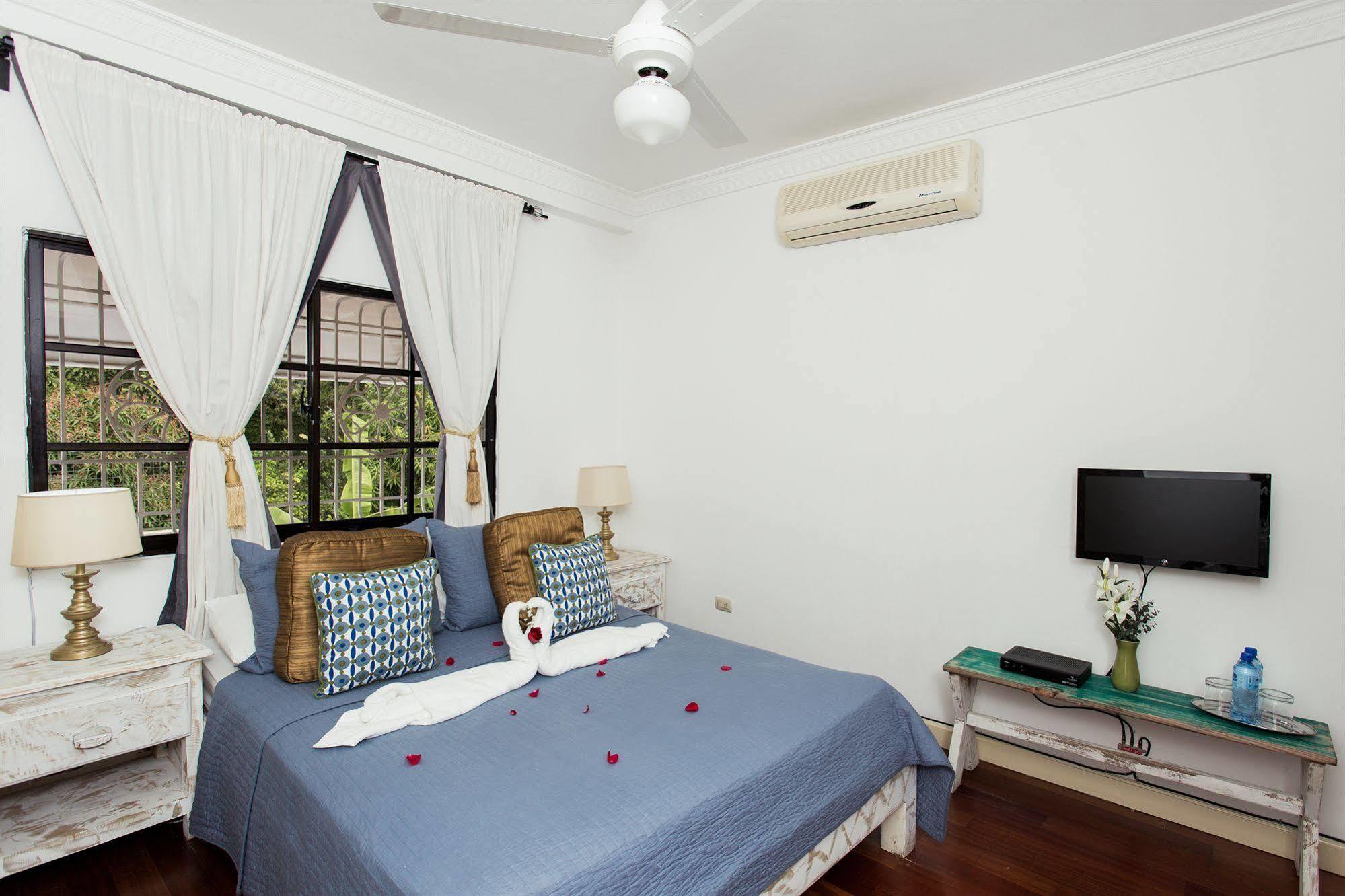 Hotel Portes 9 Santo Domingo Eksteriør bilde